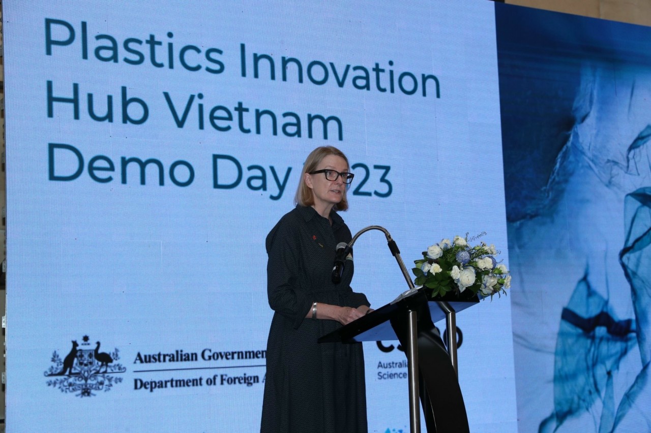 Đổi mới sáng tạo giải quyết ô nhiễm nhựa tại khu vực sông Mekong Đổi mới sáng tạo giải quyết ô nhiễm nhựa tại khu vực sông Mekong