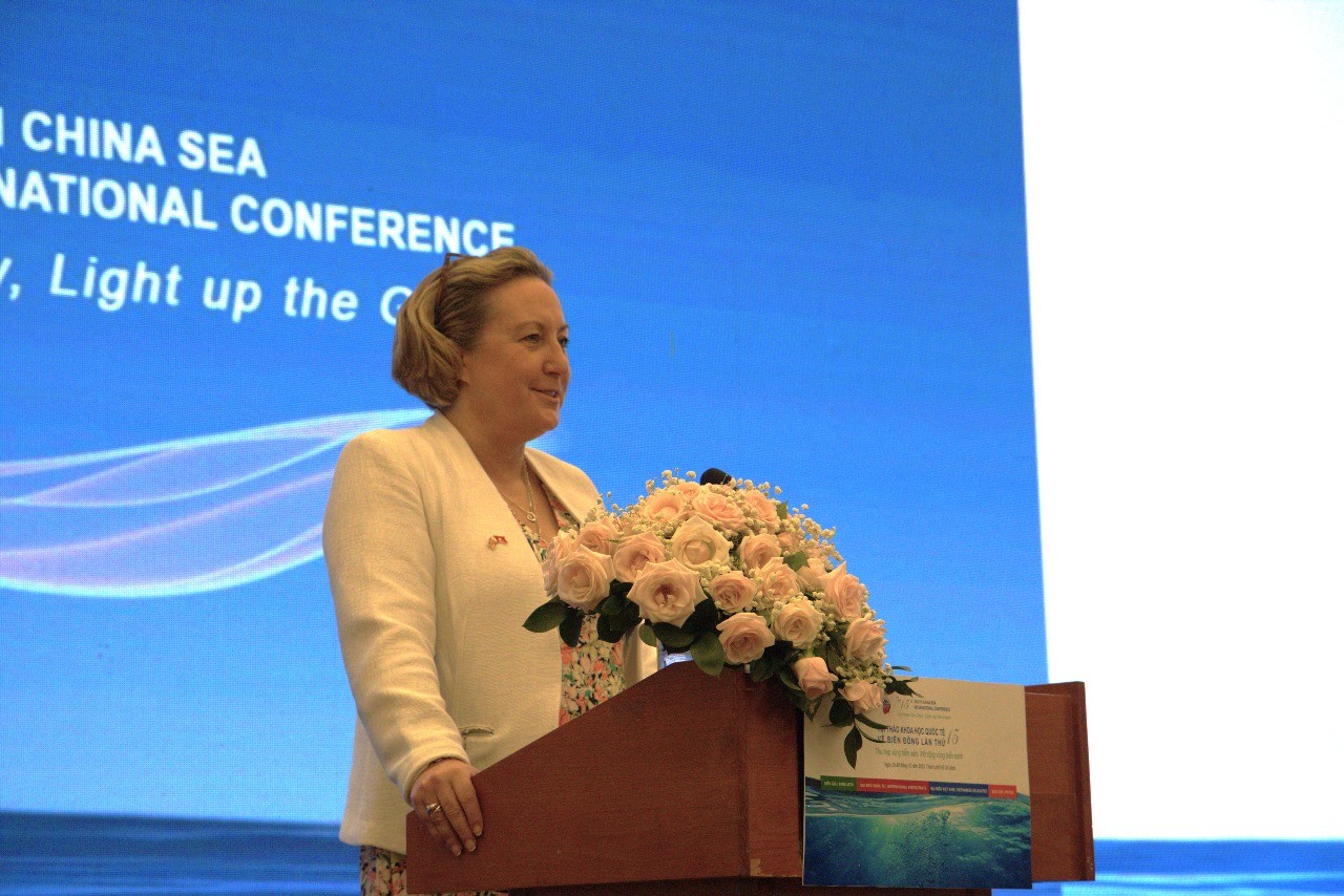 Promoting Int'l Community’s Joint Efforts Maintaining Peace Promoting Int'l Community’s Joint Efforts Maintaining Peace