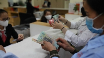 Từ 2025, tăng lương bình quân 7%/năm đối với cán bộ, công chức, viên chức