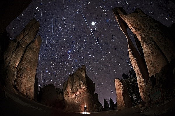 Vietnamese astronomy enthusiasts will have the chance to observe two meteor showers this November. (Source: amsmeteors.org) Vietnamese astronomy enthusiasts will have the chance to observe two meteor showers this November. (Source: amsmeteors.org)