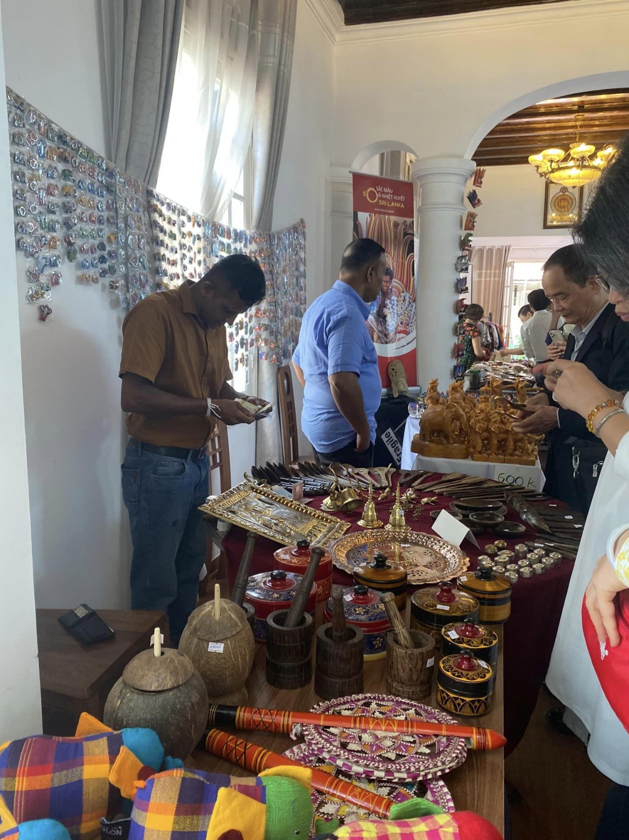 Lần đầu tiên tổ chức hội chợ Sri Lanka tại Hà Nội Lần đầu tiên tổ chức hội chợ Sri Lanka tại Hà Nội