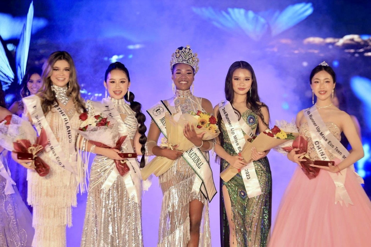Anna Hoàng – Cô gái gốc Việt đăng quang Á hậu 1 tại Miss Eco Teen International 2023 Anna Hoàng – Cô gái gốc Việt đăng quang Á hậu 1 tại Miss Eco Teen International 2023
