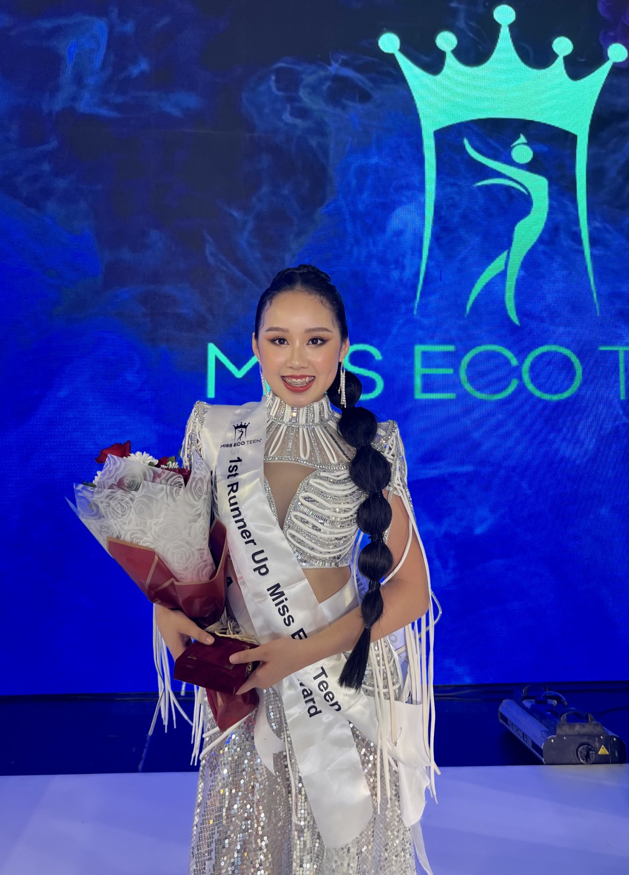 Anna Hoàng – Cô gái gốc Việt đăng quang Á hậu 1 tại Miss Eco Teen International 2023 Anna Hoàng – Cô gái gốc Việt đăng quang Á hậu 1 tại Miss Eco Teen International 2023