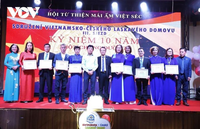 Hội từ thiện "Mái ấm Việt-Séc" kỷ niệm 10 năm ngày thành lập