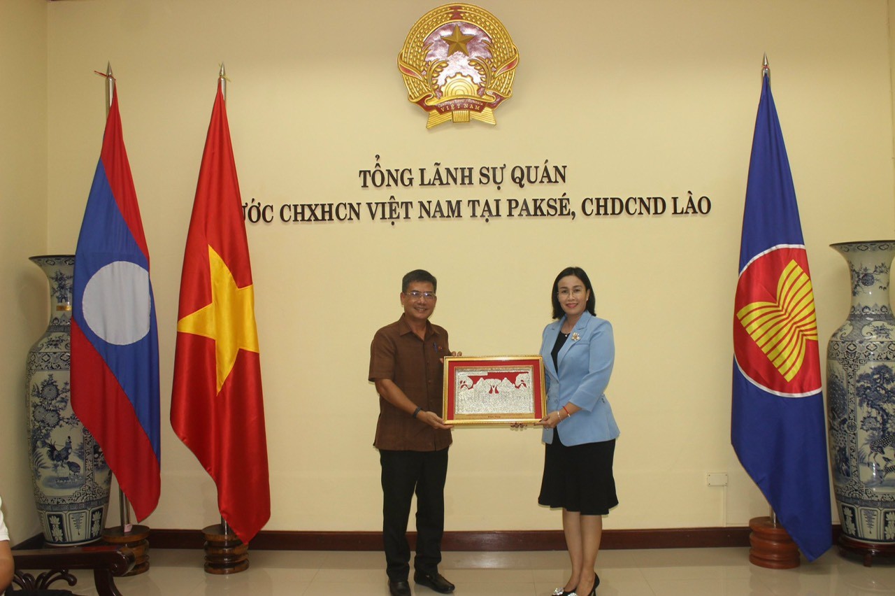 Thúc đẩy quan hệ hữu nghị hợp tác giữa Đà Nẵng và các tỉnh Nam Lào Thúc đẩy quan hệ hữu nghị hợp tác giữa Đà Nẵng và các tỉnh Nam Lào