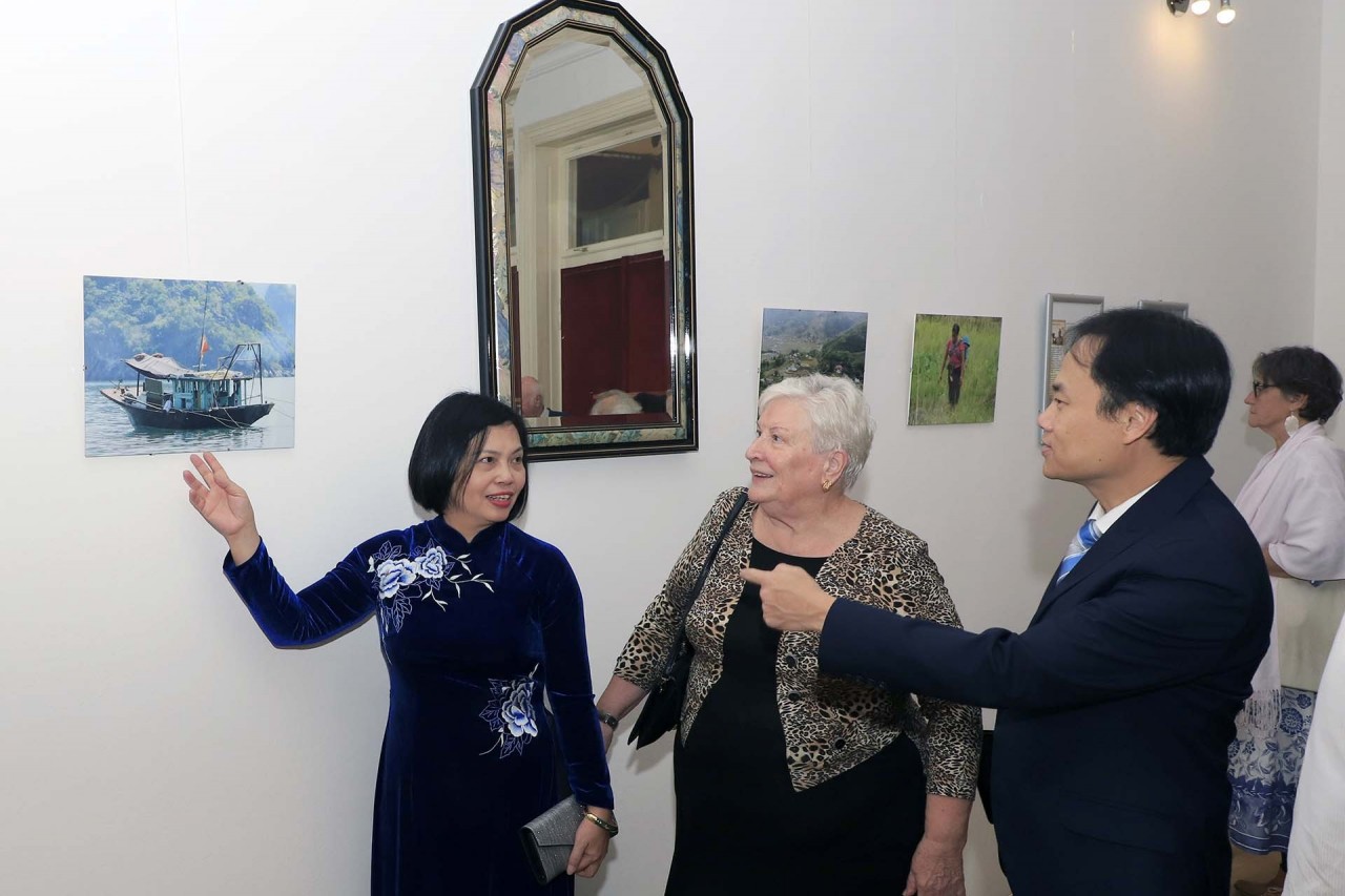“Vietnamese Cultural Night” Impressed Hungarian Friends “Vietnamese Cultural Night” Impresses Hungarian Friends
