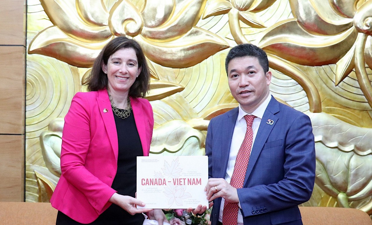 Hợp tác Việt Nam - Canada phát triển dựa trên niềm tin và tình hữu nghị tốt đẹp Nhiều sáng kiến, đề xuất nhằm phát triển hợp tác giữa Việt Nam và Canada trong khu vực công