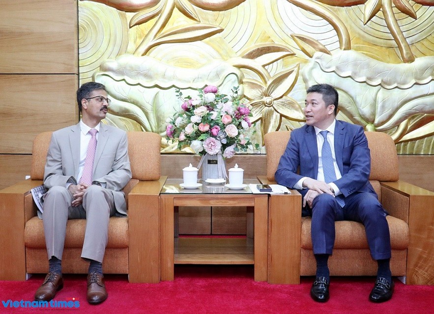 Vietnam Creates Favorable Conditions for Foreign NGOs Vietnam Creates Favorable Conditions for Foreign NGOs