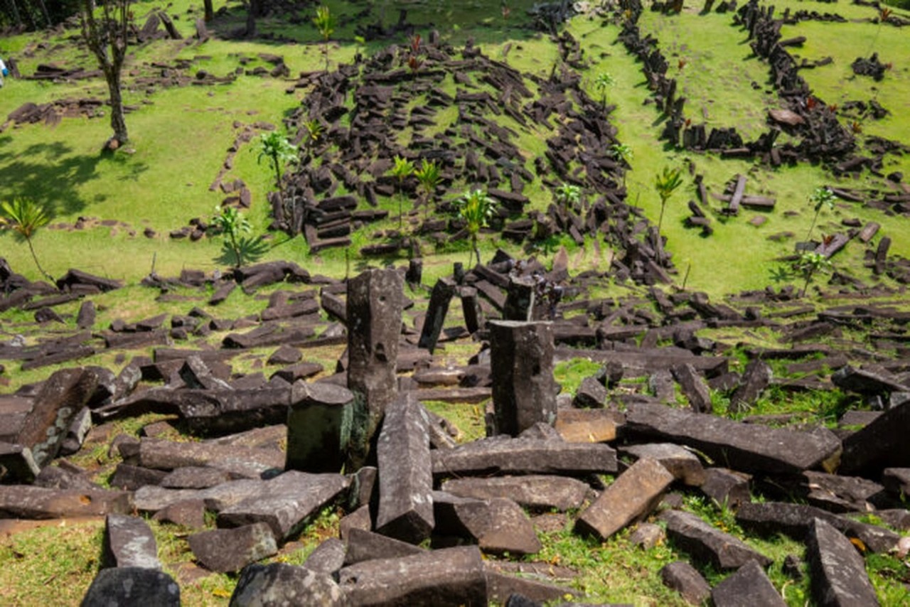 Phát hiện kim tự tháp cổ nhất thế giới ở Indonesia 1 Phát hiện kim tự tháp cổ nhất thế giới ở Indonesia 1