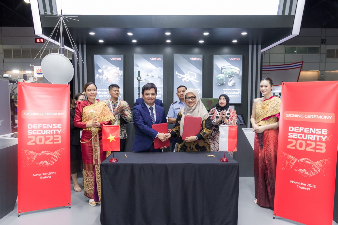 Viettel ký kết thỏa thuận phân phối hệ thống mô phỏng lái máy bay tại Indonesia Viettel ký kết thỏa thuận phân phối hệ thống mô phỏng lái máy bay tại Indonesia