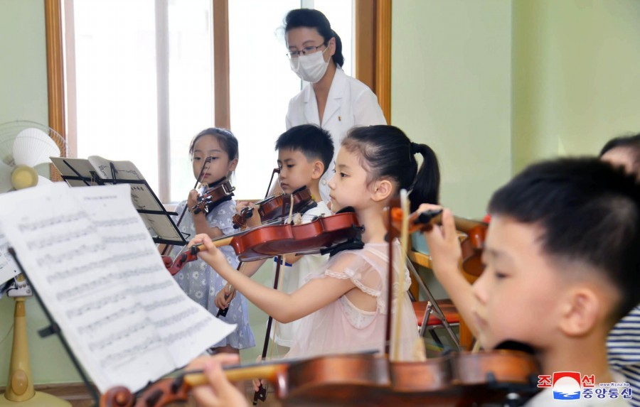 Biểu tượng sinh động của tình hữu nghị Việt Nam - Triều Tiên Biểu tượng sinh động của tình hữu nghị Việt Nam Triều Tiên