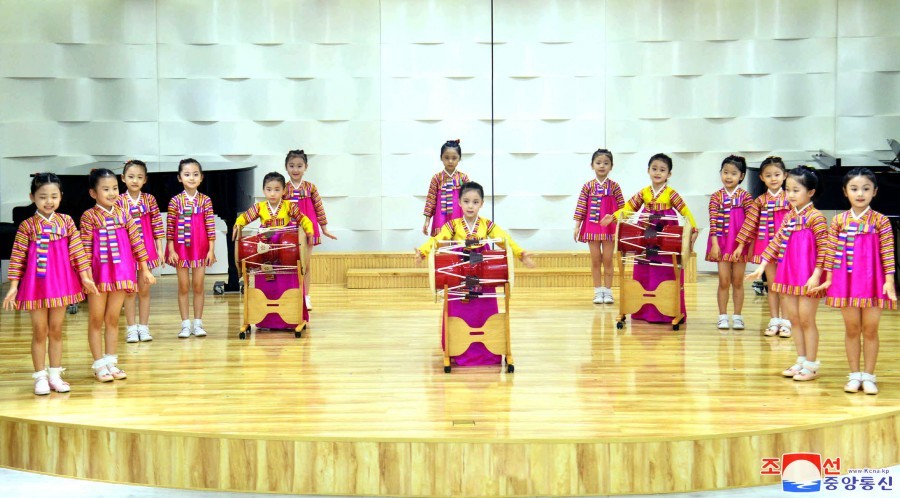 Biểu tượng sinh động của tình hữu nghị Việt Nam - Triều Tiên Biểu tượng sinh động của tình hữu nghị Việt Nam Triều Tiên