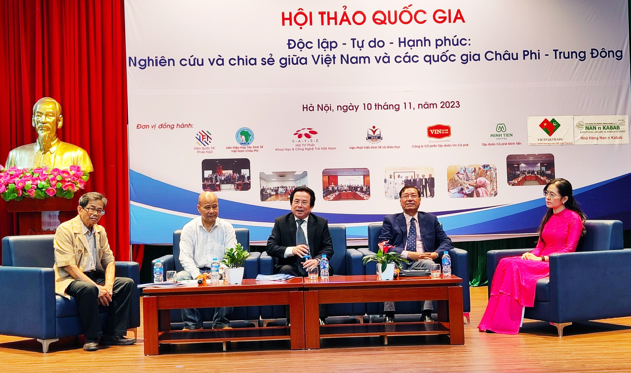 Việt Nam ủng hộ các quốc gia châu Phi - Trung Đông mưu cầu độc lập, tự chủ, hạnh phúc Việt Nam ủng hộ các quốc gia châu Phi - Trung Đông mưu cầu độc lập, tự chủ, hạnh phúc