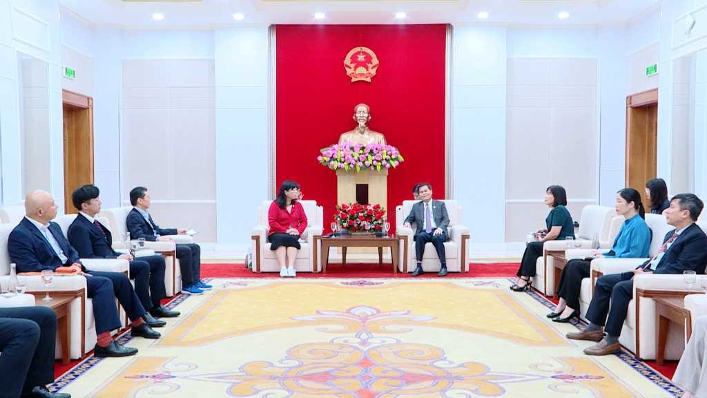 Phó Chủ tịch UBND tỉnh Quảng Ninh Bùi Văn Khắng tiếp xã giao bà Ito Megumi, Tổng thư ký Hội hữu nghị Nhật - Việt và đoàn Liên minh nghị sỹ hữu nghị thành phố Kobe (Nhật Bản). Phó Chủ tịch UBND tỉnh Quảng Ninh Bùi Văn Khắng tiếp xã giao bà Ito Megumi, Tổng thư ký Hội hữu nghị Nhật - Việt và đoàn Liên minh nghị sỹ hữu nghị thành phố Kobe (Nhật Bản).