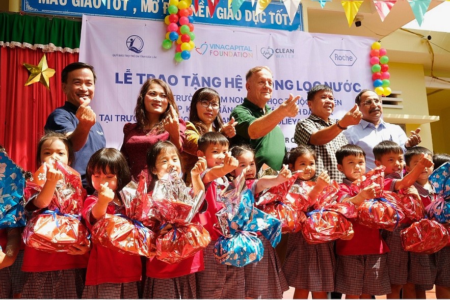 VCF Brings Clean Water to Dak Lak Students VCF Brings Clean Water to Dak Lak Students