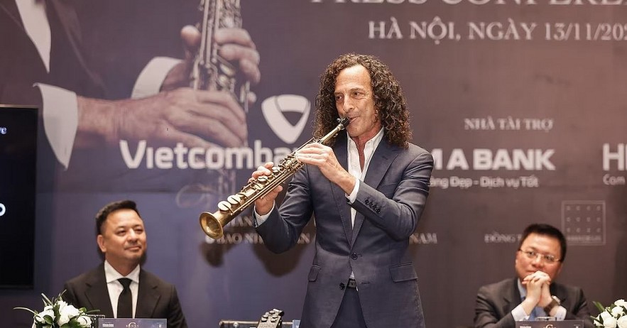 Saxophonist Kenny G Promises a Music Night Full of Surprises for Vietnamese Audience Saxophonist Kenny G Promises a Music Night Full of Surprises for Vietnamese Audience