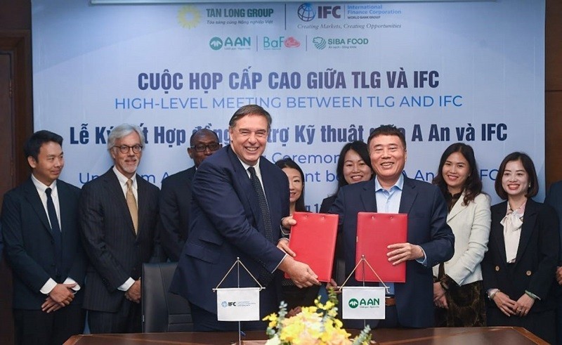 Tập đoàn Tân Long “bắt tay” IFC thúc đẩy sản xuất lúa gạo bền vững Tập đoàn Tân Long “bắt tay” IFC thúc đẩy sản xuất lúa gạo bền vững