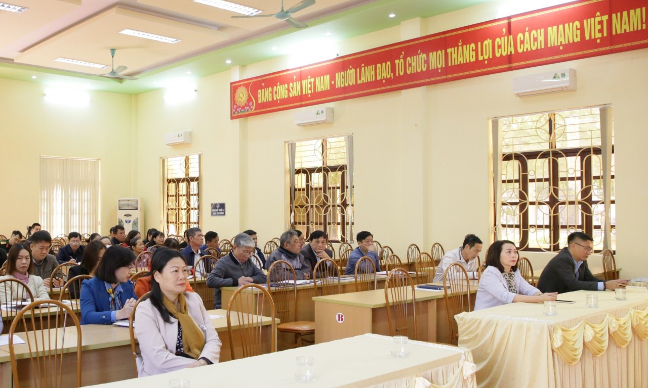 Tuyên truyền biển, đảo tại huyện Cát Hải (Hải Phòng) Tuyên truyền biển, đảo tại huyện Cát Hải (Hải Phòng)