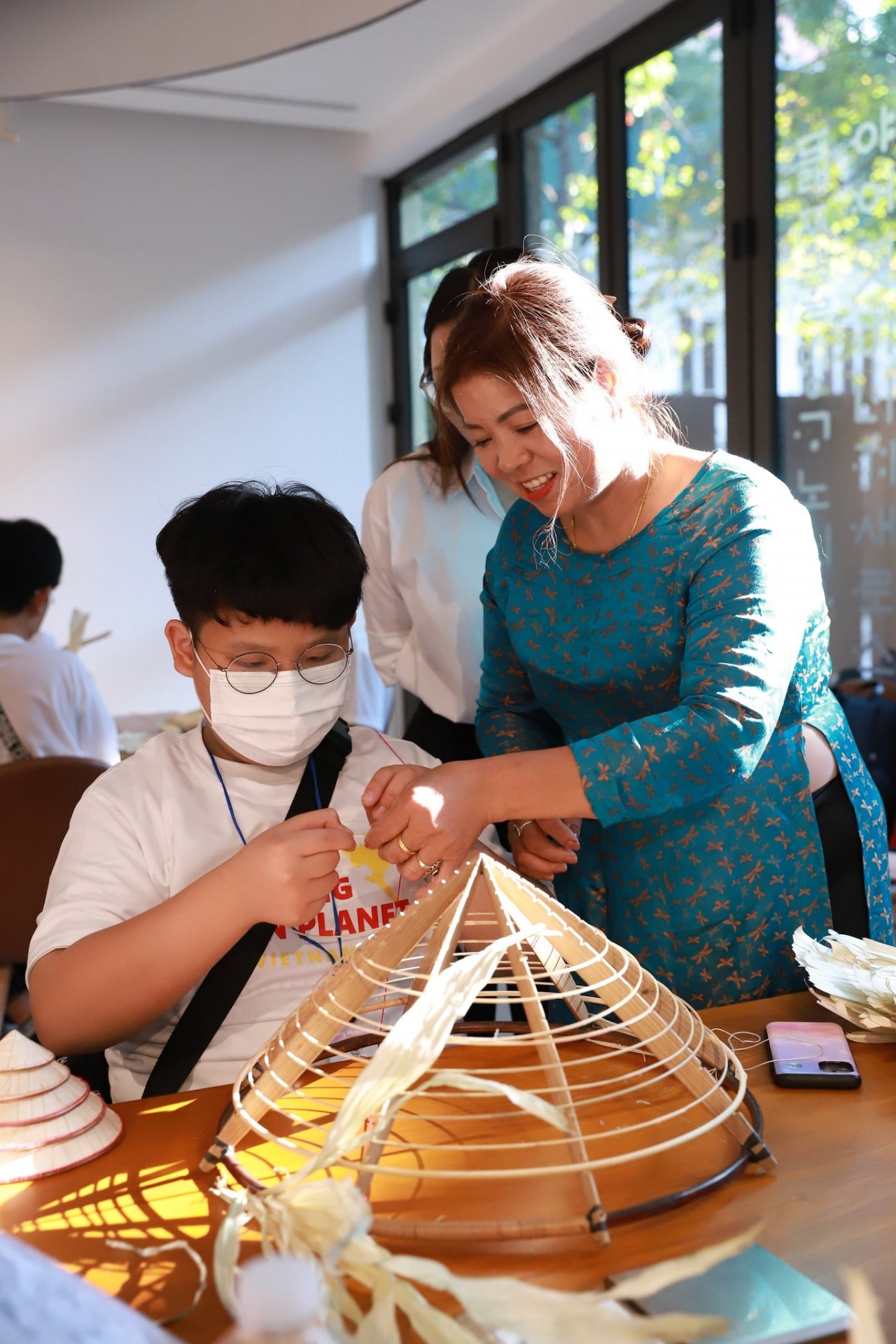 International Students Experience Making Vietnam’s Non La International Students Experience Making Vietnam’s Non La