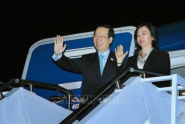 President Vo Van Thuong and his spouse depart for Hanoi (Photo: VNA) President Vo Van Thuong and his spouse depart for Hanoi (Photo: VNA)