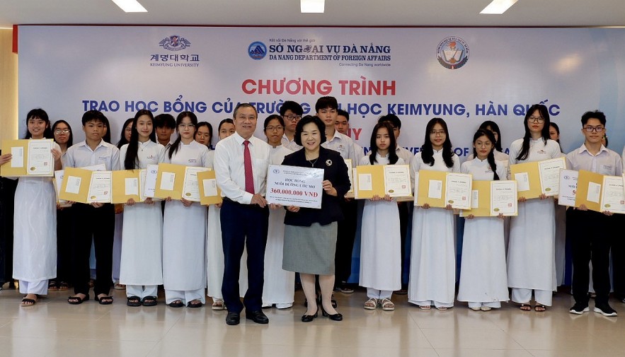 RoK Keimyung University and the FHF Provide Support to Da Nang RoK Keimyung University and the FHF Provide Support to Da Nang