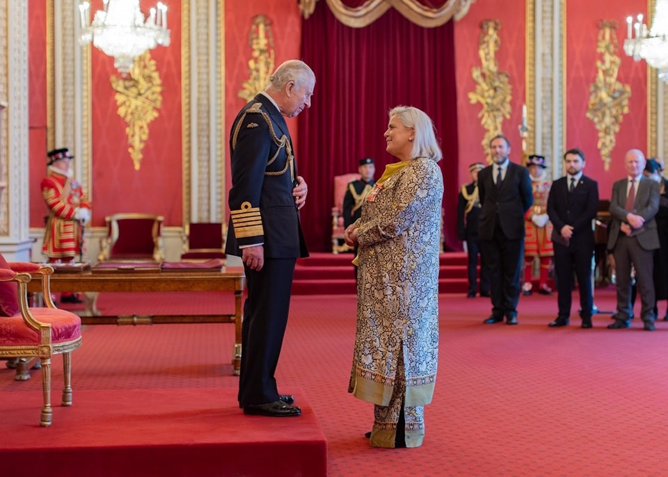 Helenita Noble Receives British Honour ‘MBE’ For Her Contributions in Vietnam, Mongolia Helenita Noble Receives British Honour ‘MBE’ For Her Contributions in Vietnam, Mongolia