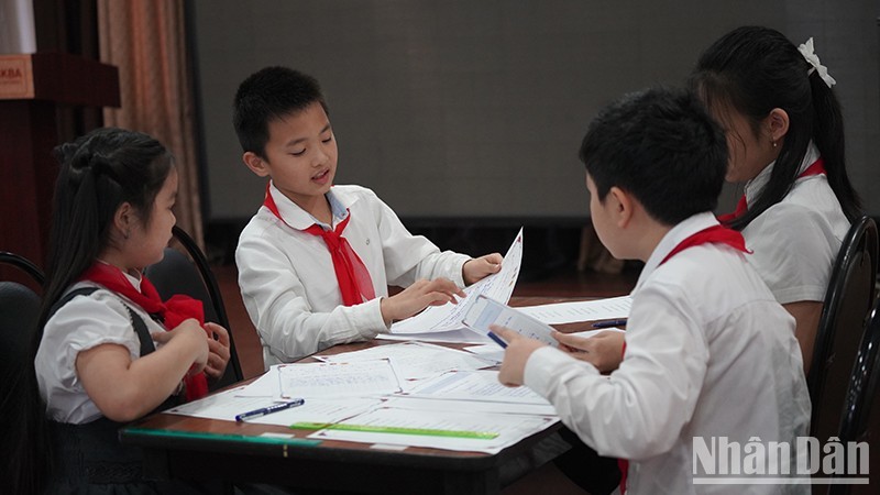 Giao lưu hữu nghị Việt Nam - Lào Giao lưu hữu nghị Việt Nam - Lào
