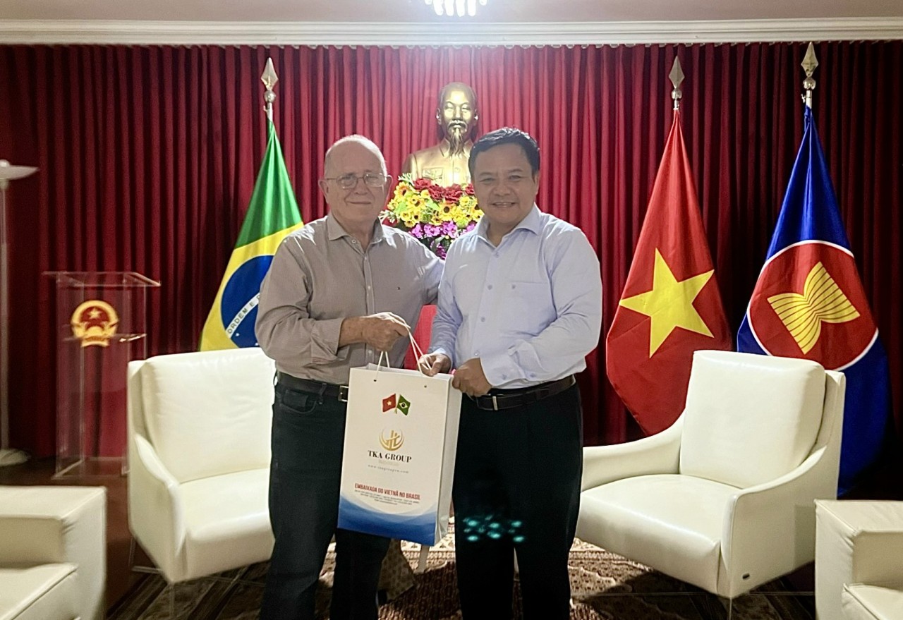 ABRAVIET sẽ cùng Đại sứ quán Việt Nam tại Brazil triển khai nhiều hoạt động thiết thực, hiệu quả ABRAVIET sẽ cùng Đại sứ quán Việt Nam tại Brazil triển khai nhiều hoạt động thiết thực, hiệu quả