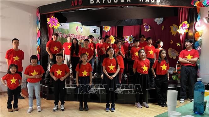 Trường tiếng Việt AWO - nơi lưu giữ nét văn hóa truyền thống của người Việt tại Đức Chú thích ảnh
