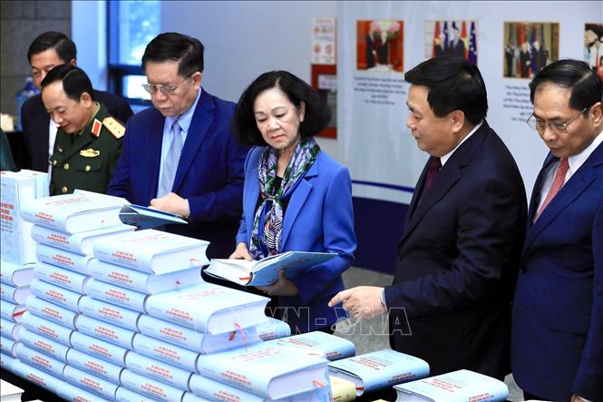 Ra mắt cuốn sách của Tổng Bí thư Nguyễn Phú Trọng về công tác đối ngoại Chú thích ảnh