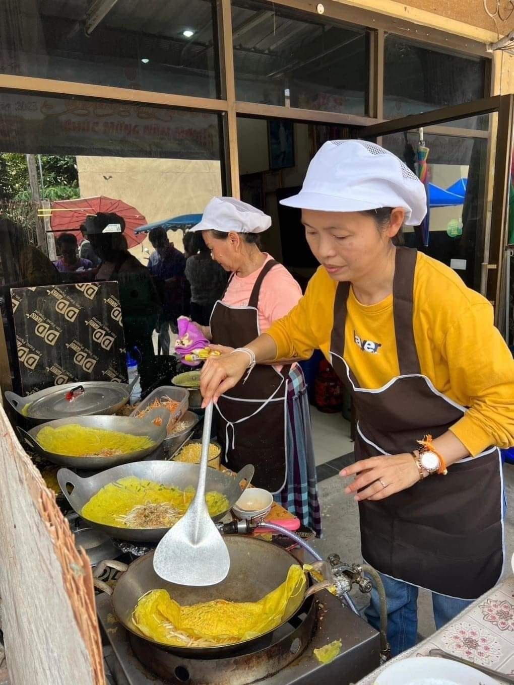 What to Eat at The First Vietnamese Street in Thailand? What to Eat at The First Vietnamese Street in Thailand?