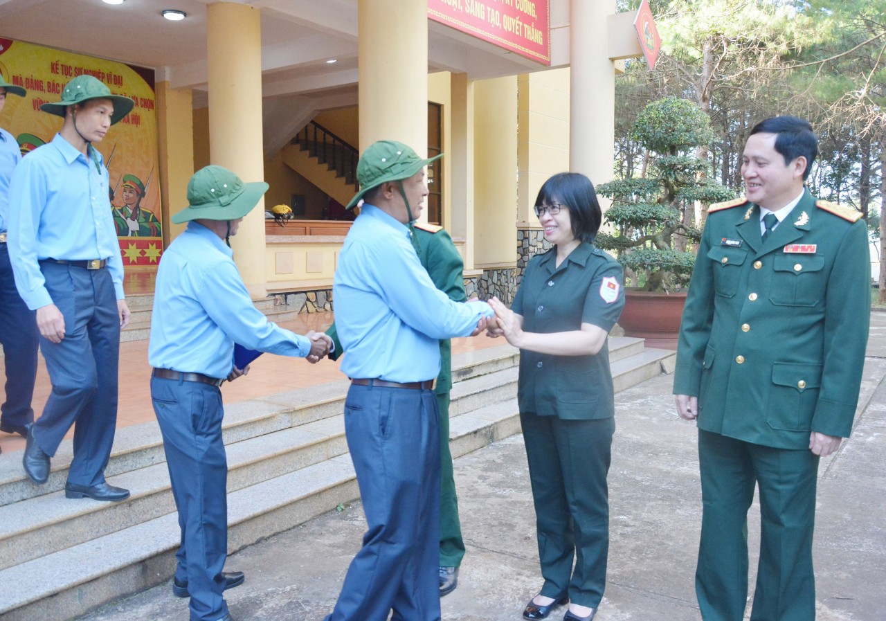 Gia Lai: Cán bộ, chiến sĩ Đội K52 lên đường tìm kiếm, quy tập hài cốt liệt sĩ hy sinh tại Campuchia Gia Lai: Cán bộ, chiến sĩ Đội K52 lên đường tìm kiếm, quy tập hài cốt liệt sĩ hy sinh tại Campuchia