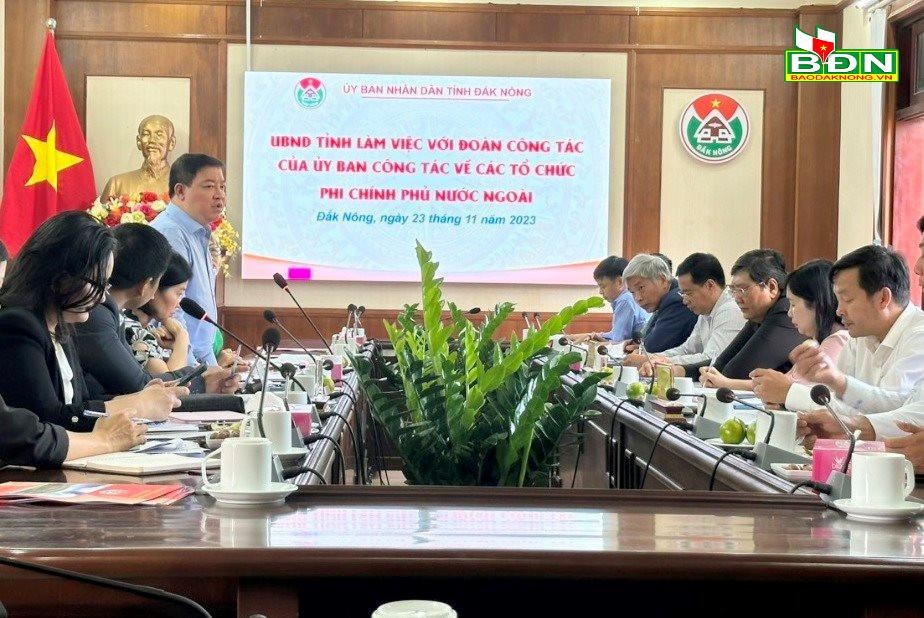 Đoàn công tác của Ủy ban Công tác về các tổ chức phi chính phủ nước ngoài làm việc tại tỉnh Đắk Nông. (Ảnh: Báo Đắk Nông) Đoàn công tác của Ủy ban Công tác về các tổ chức phi chính phủ nước ngoài làm việc tại tỉnh Đắk Nông. (Ảnh: Báo Đắk Nông)