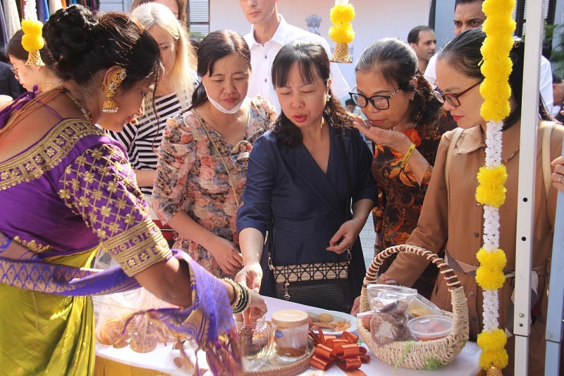 Trải nghiệm văn hóa, ẩm thực Ấn Độ tại Hà Nội Trải nghiệm văn hóa, ẩm thực Ấn Độ tại Hà Nội