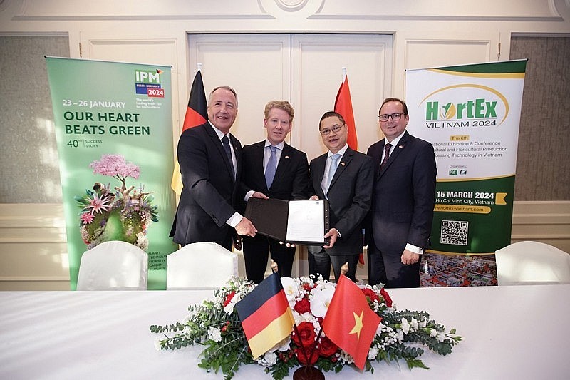With this cooperation the International Plant Fair (IPM Essen ) is breaking new ground. With this cooperation the International Plant Fair (IPM Essen ) is breaking new ground.