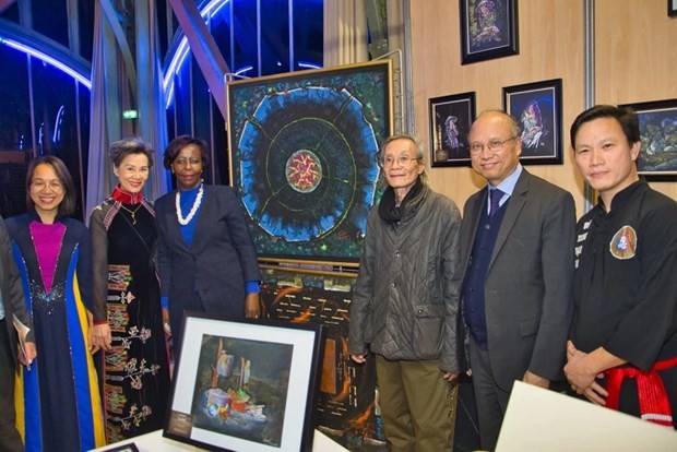 Two Vietnamese Artists Received Francophone Economic Forum Awards Two Vietnamese Artists Received Francophone Economic Forum Awards