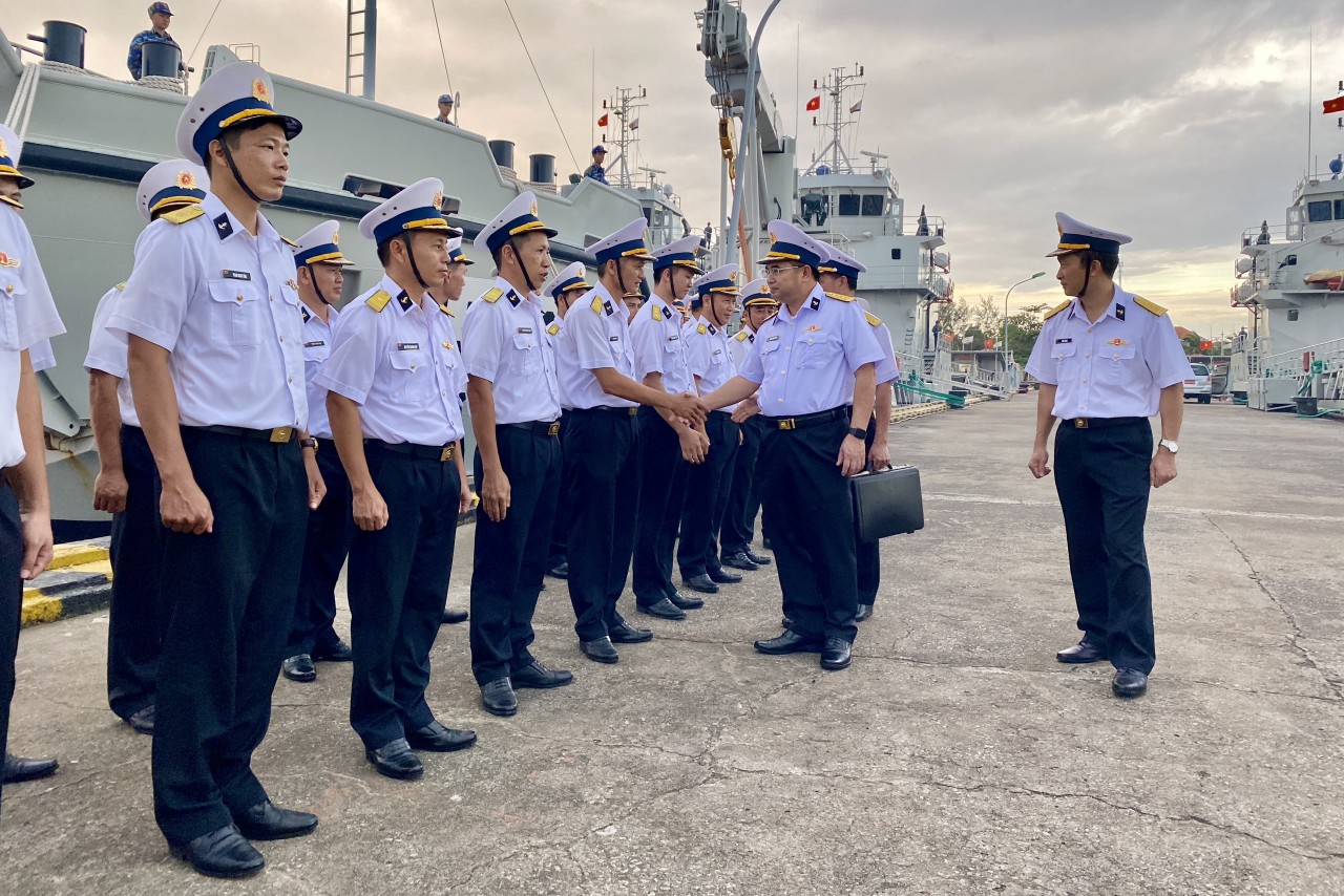 Cán bộ, chiến sĩ Lữ đoàn 127 và Lữ đoàn 175 chia tay đoàn công tác Cán bộ, chiến sĩ Lữ đoàn 127 và Lữ đoàn 175 chia tay đoàn công tác