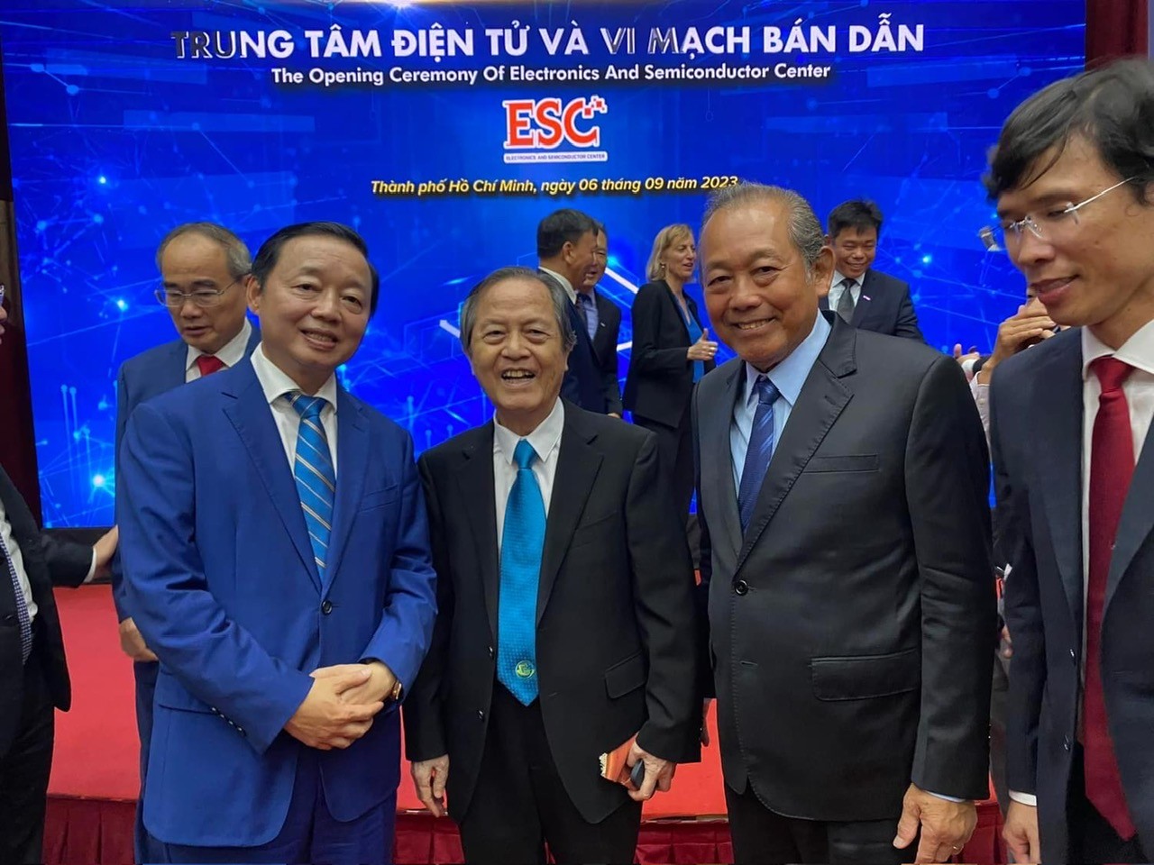 Việt kiều hiến kế phát triển vi mạch bán dẫn - Bài 1: Thời cơ Việt kiều hiến kế phát triển vi mạch bán dẫn - Bài 1: Thời cơ