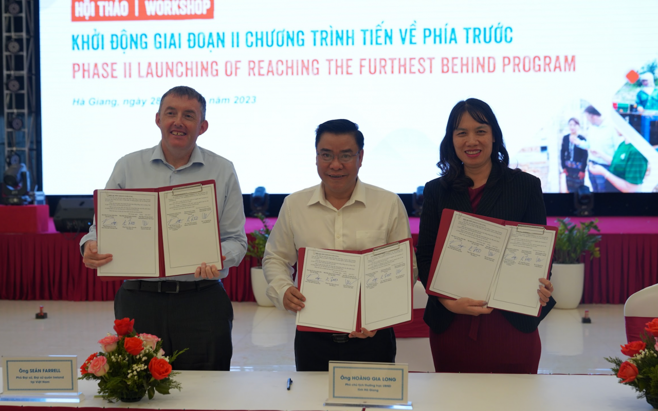 Tiến Về Phía Trước - Cải thiện chất lượng cuộc sống của các nhóm cộng đồng đặc biệt khó khăn tại tỉnh Quảng Trị, Hòa Bình và Hà Giang Tiến Về Phía Trước - Cải thiện chất lượng cuộc sống của các nhóm cộng đồng đặc biệt khó khăn tại tỉnh Quảng Trị, Hòa Bình và Hà Giang