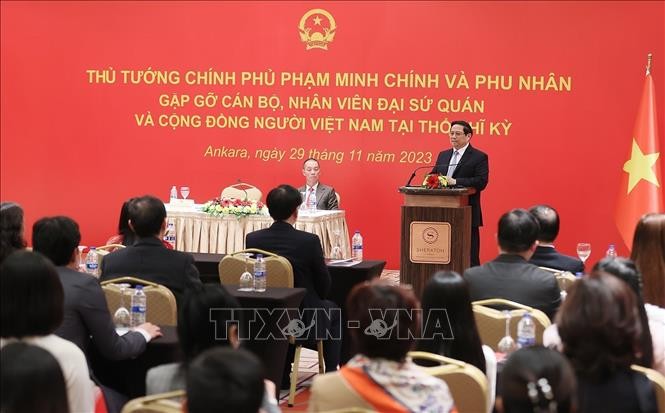 Thủ tướng Phạm Minh Chính gặp gỡ cộng đồng người Việt Nam tại Thổ Nhĩ Kỳ Thủ tướng Phạm Minh Chính gặp gỡ cộng đồng người Việt Nam tại Thổ Nhĩ Kỳ