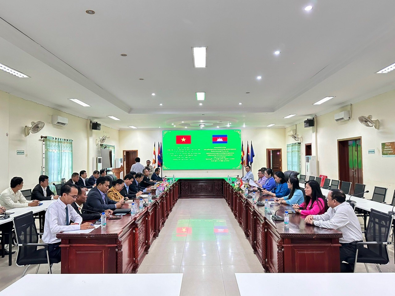 Đồng Nai - Kampong Thom: Đa dạng các hoạt động hợp tác, giao lưu Đồng Nai - Kampong Thom: Đa dạng các hoạt động hợp tác, giao lưu