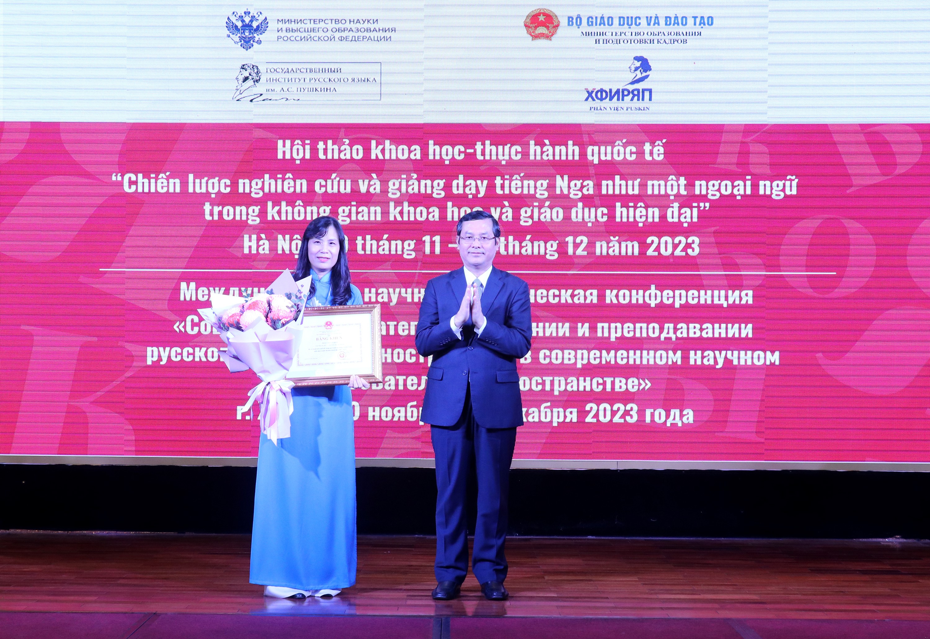Phân viện Puskin – Lá cờ đầu” trong việc quảng bá tiếng Nga và văn hóa Nga tại Việt Nam Phân viện Puskin – Lá cờ đầu” trong việc quảng bá tiếng Nga và văn hóa Nga tại Việt Nam