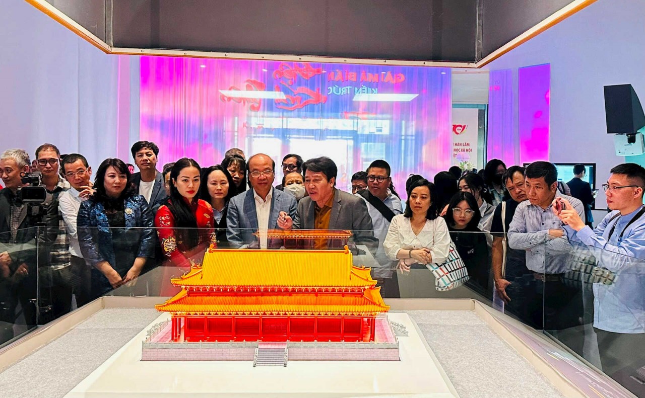 “Decoding The Mystery Of Kinh Thien Palace Architecture” Opens In Hanoi “Decoding The Mystery Of Kinh Thien Palace Architecture” Opens In Hanoi