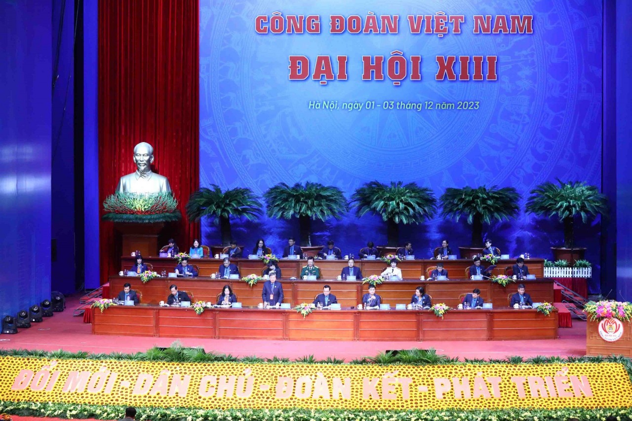 1.100 đại biểu tham dự Đại hội Công đoàn Việt Nam lần thứ 13. 1.100 đại biểu tham dự Đại hội Công đoàn Việt Nam lần thứ 13.