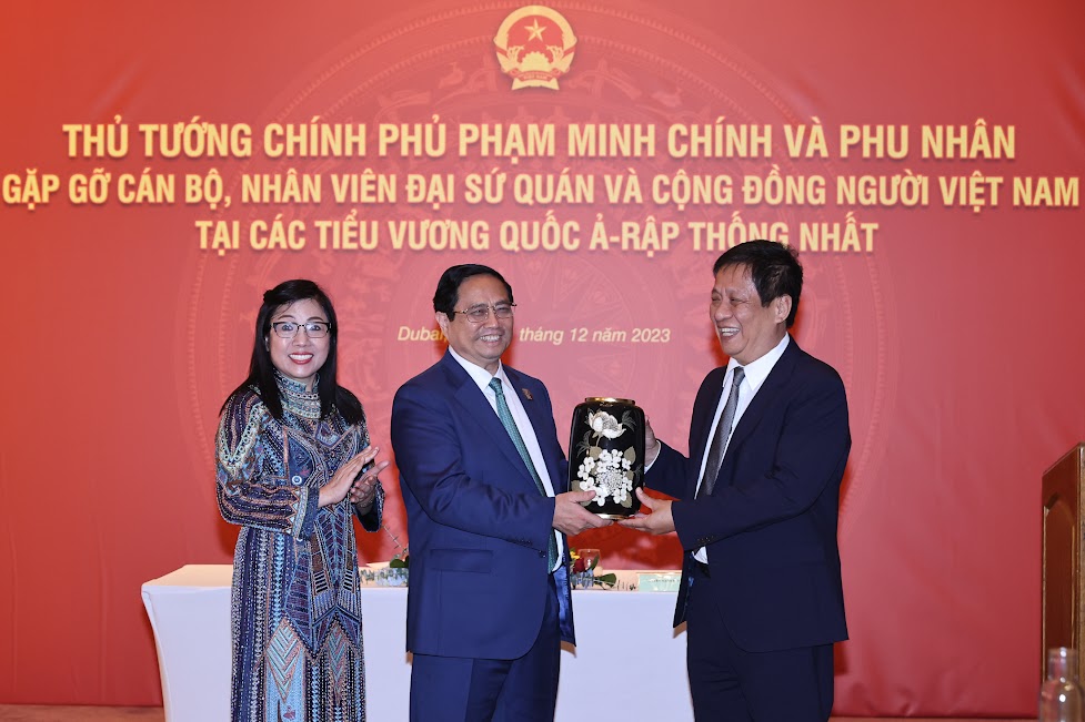 Thủ tướng Phạm Minh Chính: Mong cộng đồng kiều bào tại UAE ngày càng lớn mạnh- Ảnh 8. Thủ tướng Phạm Minh Chính: Mong cộng đồng kiều bào tại UAE ngày càng lớn mạnh- Ảnh 8.