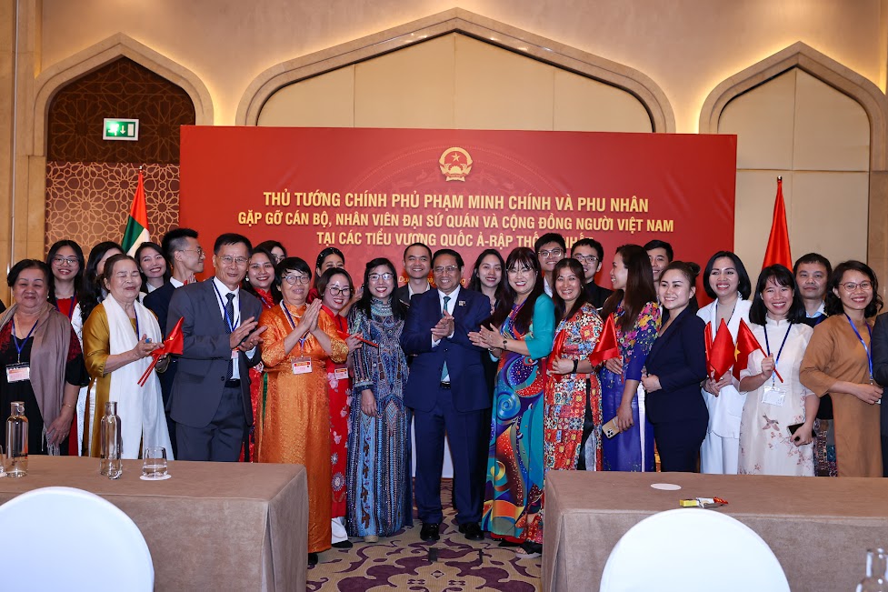 Thủ tướng Phạm Minh Chính: Mong cộng đồng kiều bào tại UAE ngày càng lớn mạnh- Ảnh 9. Thủ tướng Phạm Minh Chính: Mong cộng đồng kiều bào tại UAE ngày càng lớn mạnh- Ảnh 9.