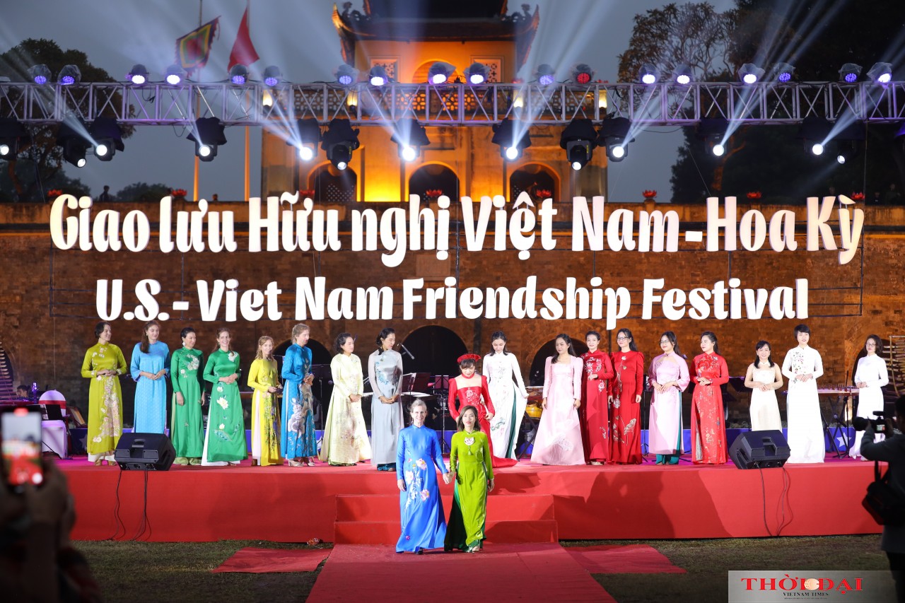 Phong phú các hoạt động Giao lưu hữu nghị Việt Nam - Hoa Kỳ Việt Nam - Hoa Kỳ giao lưu hữu nghị vì hòa bình, hợp tác và phát triển bền vững