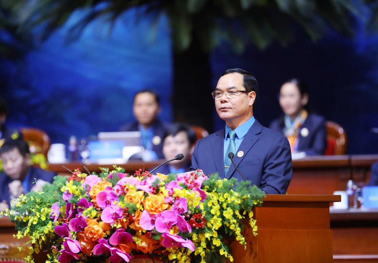 ông Nguyễn Đình Khang - Chủ tịch Tổng Liên đoàn Lao động Việt Nam ông Nguyễn Đình Khang - Chủ tịch Tổng Liên đoàn Lao động Việt Nam