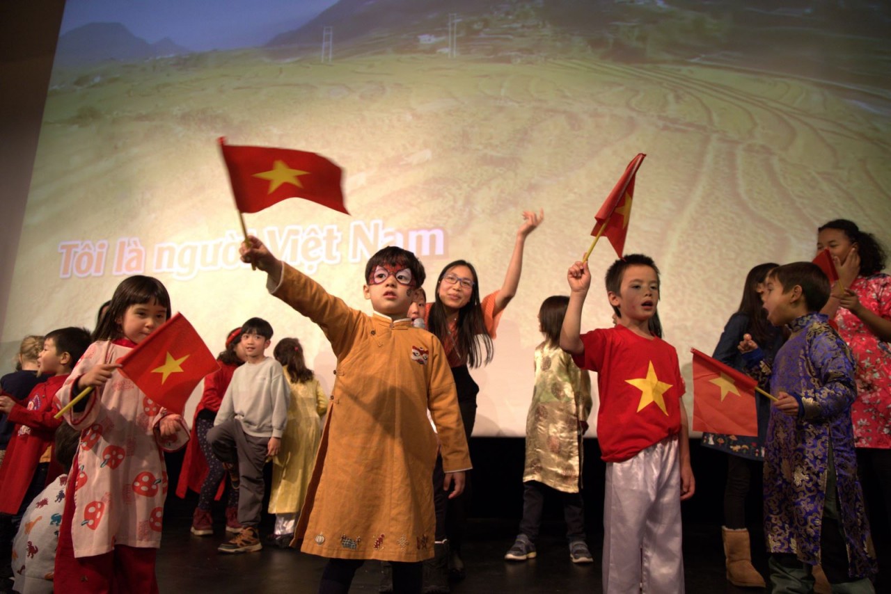 Vietnamese Community in Switzerland Tightens Solidarity Vietnamese Community in Switzerland Tightens Solidarity