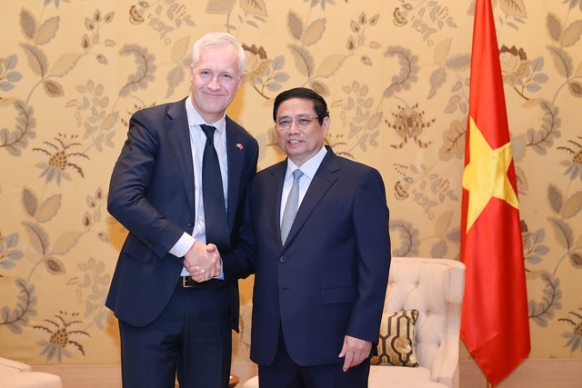 Prime Minister Pham Minh Chinh met Associate Partner at CIP Robert Helms. Photo: VGP Prime Minister Pham Minh Chinh met Associate Partner at CIP Robert Helms. Photo: VGP
